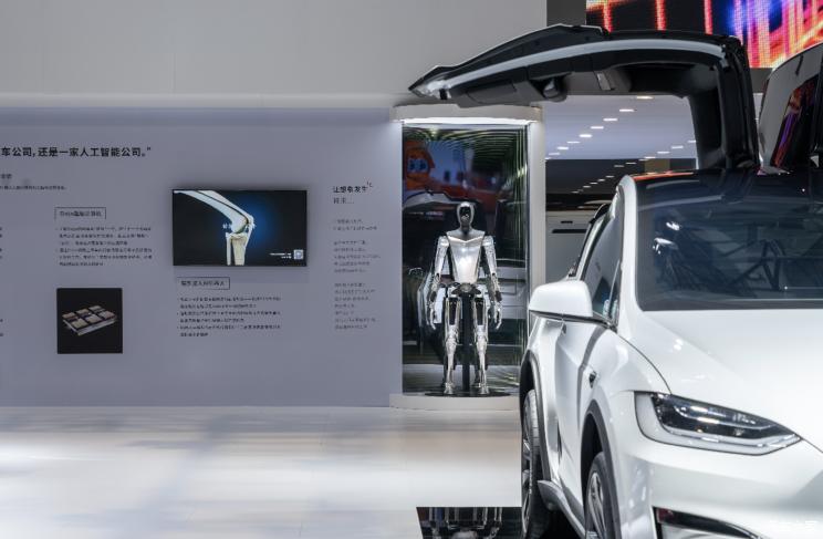 2022进博会：机器人TeslaBot模型亮相
