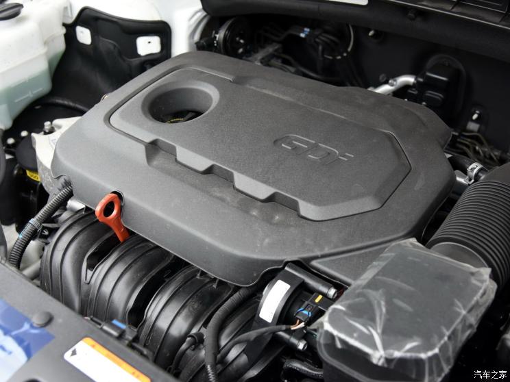 起亚(进口) 索兰托 2016款 索兰托L 2.4L 汽油4WD定制版 5座 国V